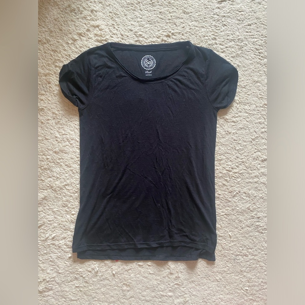 5/$20 SO black t shirt